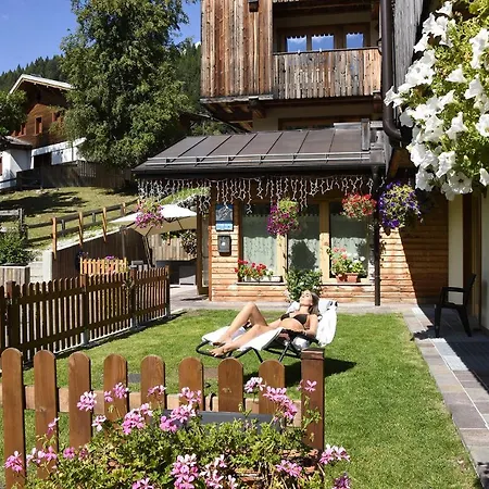 Aparthotel Civetta 3*