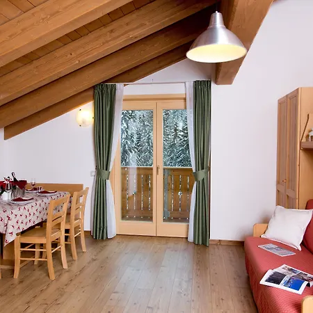 Aparthotel Civetta 3*
