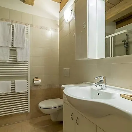 Aparthotel Civetta 3*