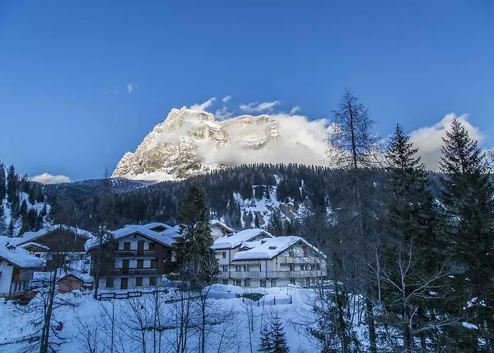 Apartmanhotel Civetta 3*